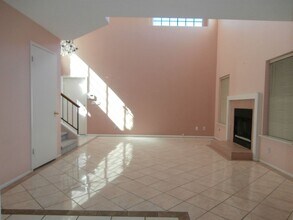 502 Searchlight Dr in Las Vegas, NV - Building Photo - Building Photo