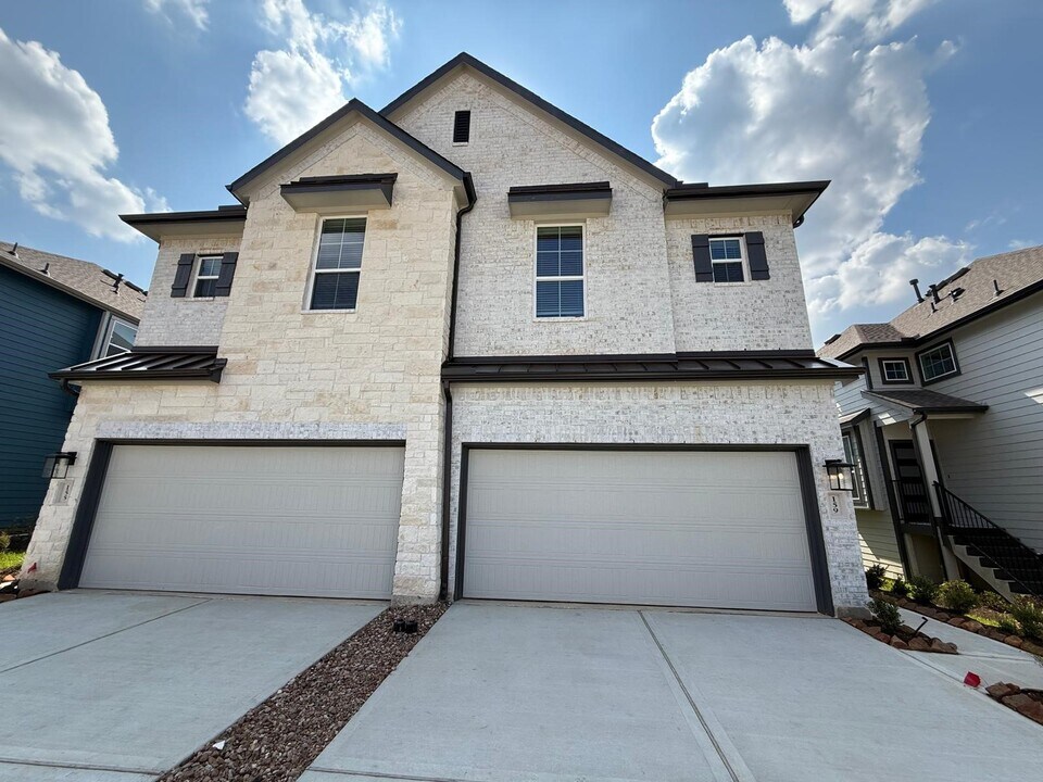 159 W Coralburst Lp in Montgomery, TX - Building Photo