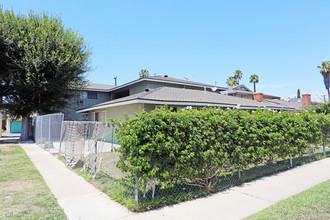 12101 Laguna St in Garden Grove, CA - Building Photo - Building Photo