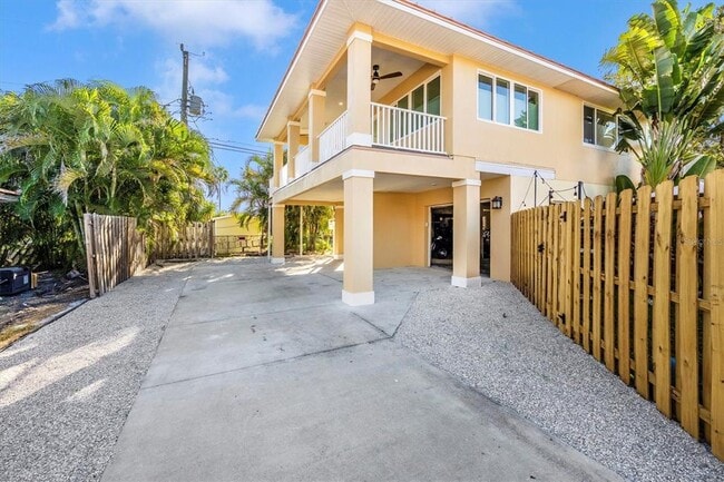 907 Riviera St in Venice, FL - Building Photo - Building Photo