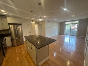 628 Trapelo Rd, Unit 2 in Belmont, MA - Building Photo - Building Photo