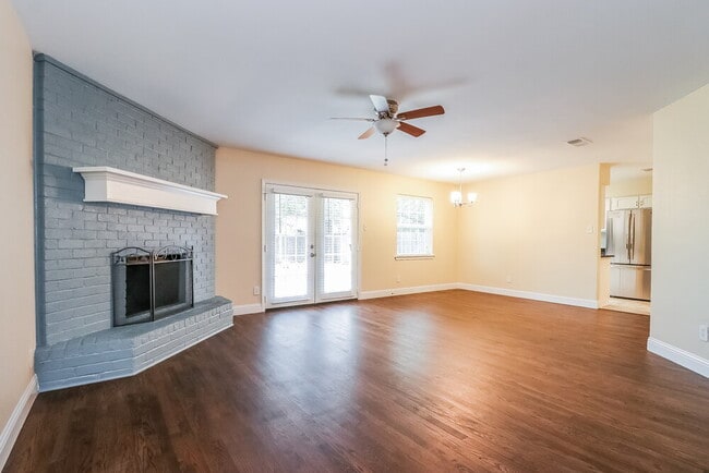 1721 Steinburg Ln in Fort Worth, TX - Building Photo - Building Photo