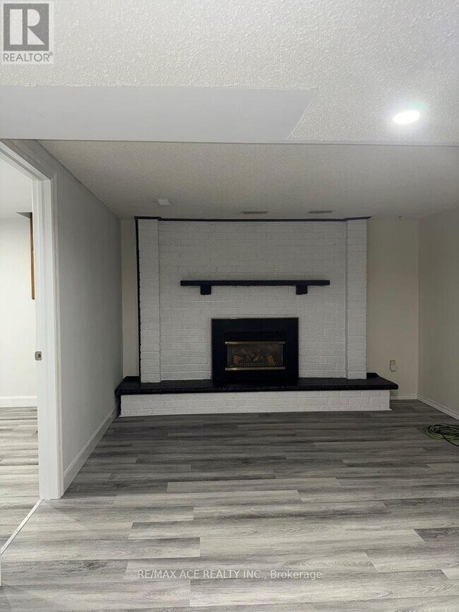 68 Trawley Crescent in Ajax, ON - Building Photo - Building Photo