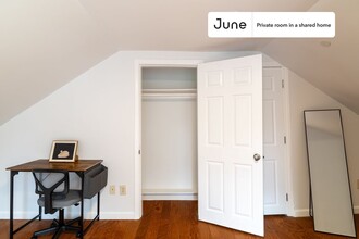 Private bedroom in 4 bed/4 bath Home in Boston, MA - Building Photo - Building Photo