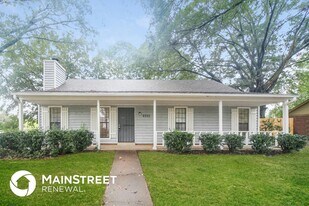 6055 Chickasaw Dr in Olive Branch, MS - Building Photo