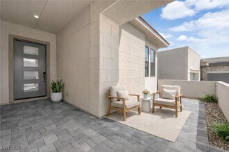 11032 Rolling Vista Dr in Las Vegas, NV - Building Photo - Building Photo