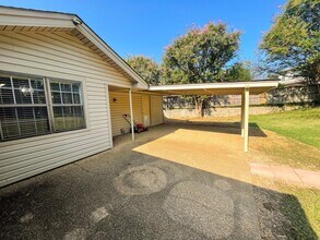 5372 Edenshire Cove in Memphis, TN - Building Photo - Building Photo