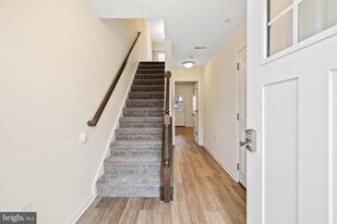 157 Spanglers Mill Rd in New Cumberland, PA - Building Photo