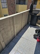 10603 S Wilcrest Dr in Houston, TX - Foto de edificio - Building Photo