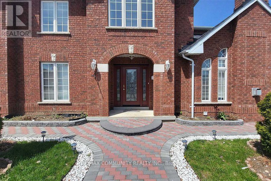 2 Picasso Rd in Toronto, ON - Building Photo