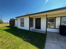 5130 Winnetka St in Houston, TX - Building Photo
