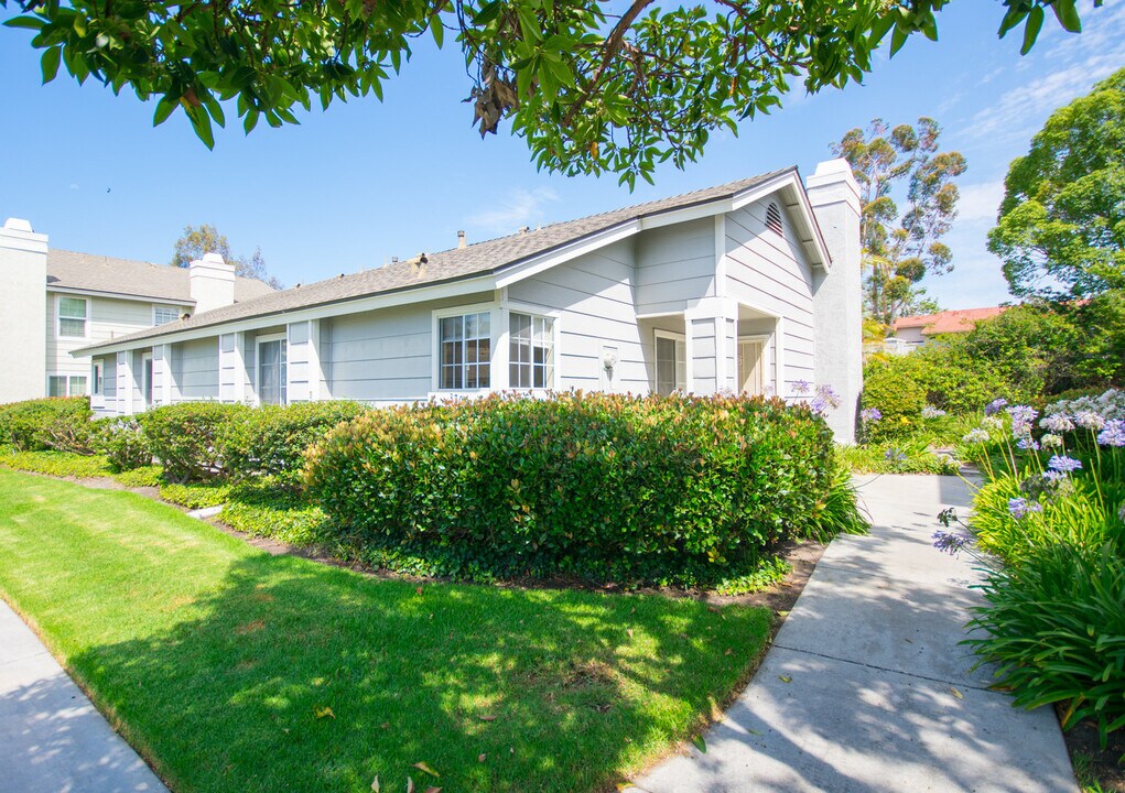 3709 Bennington Ct in Carlsbad, CA - Building Photo