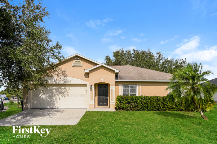 4185 24th Ave NE in Naples, FL - Building Photo