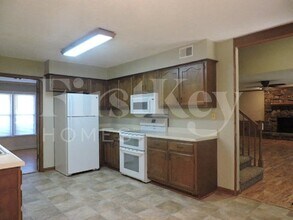 2056 Kingsrow Pkwy in Memphis, TN - Building Photo - Building Photo