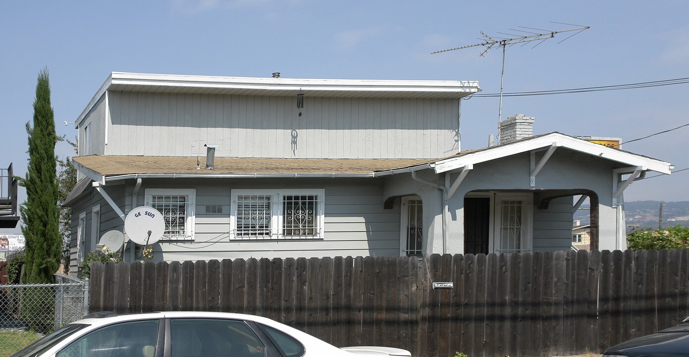 1381 81st. Ave in Oakland, CA - Building Photo