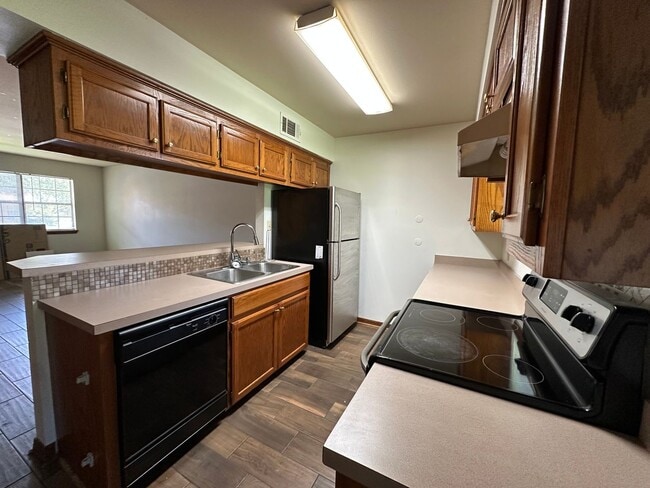 property at 1409-1409 E O St