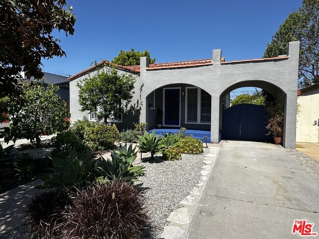 1101 Palms Blvd in Los Angeles, CA - Building Photo - Building Photo