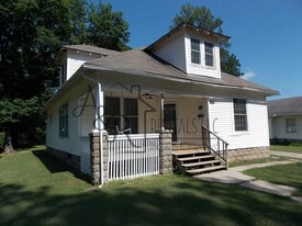 1401 S Elm St in Pittsburg, KS - Building Photo