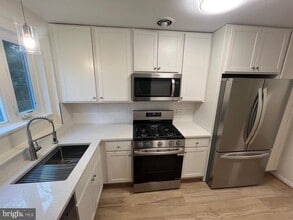 10509 Montrose Ave in Bethesda, MD - Building Photo - Building Photo