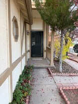 2798 Waterfield Dr in Sparks, NV - Building Photo