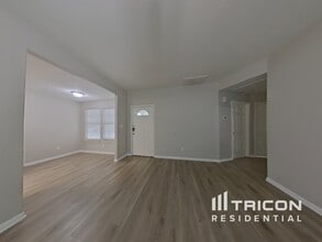 10457 Royal Andrews Dr in Conroe, TX - Building Photo - Building Photo