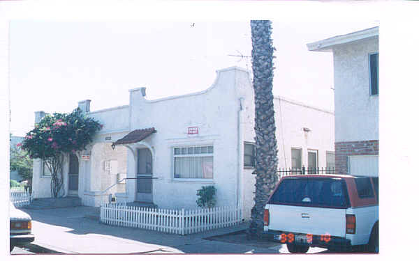 901 Coronado Ave in Long Beach, CA - Building Photo - Building Photo