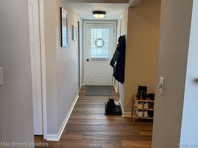 42556 Plymouth Hollow Dr in Plymouth, MI - Building Photo - Building Photo