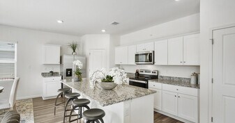 Beacon at Bunton Creek Rental Homes in Kyle, TX - Building Photo
