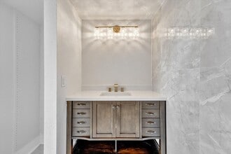 6181 Balboa Cir, Unit 303 in Boca Raton, FL - Foto de edificio - Building Photo