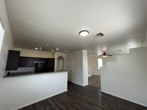 4058 Via Dana Ave in Las Vegas, NV - Foto de edificio - Building Photo