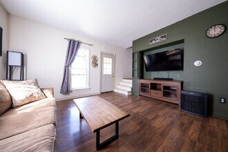 217 Irving Ave in Faribault, MN - Building Photo - Building Photo