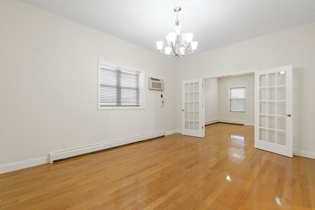 582 Gregory Ave, Unit 1 in Weehawken, NJ - Building Photo - Building Photo