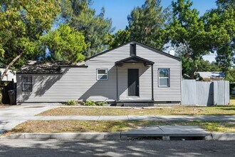 1500 15th St S in St. Petersburg, FL - Foto de edificio - Building Photo
