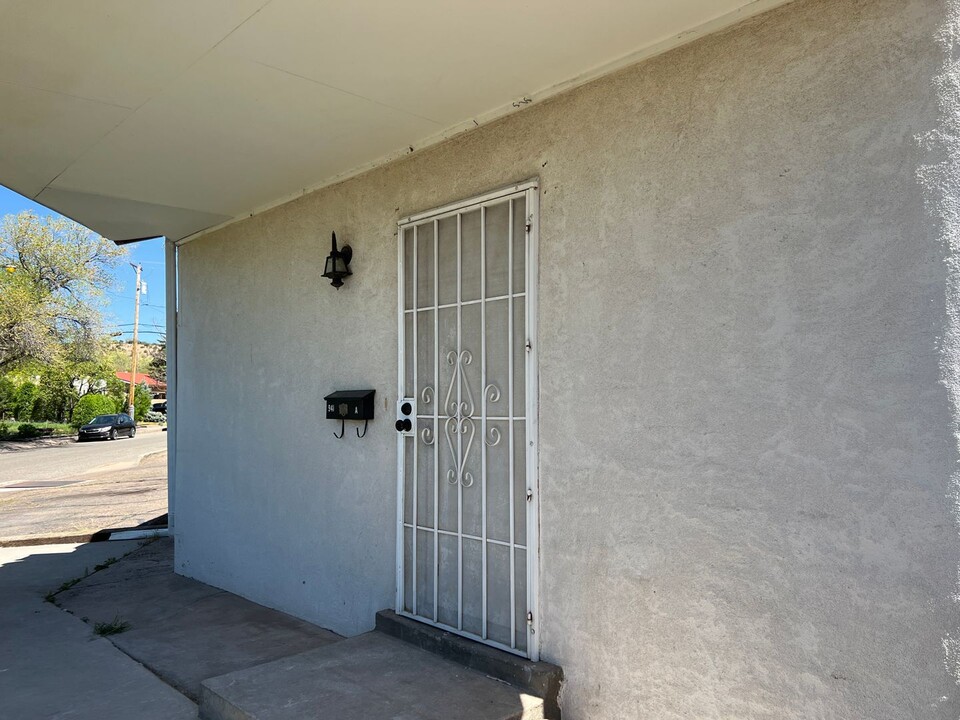 941 Rio Vista St in Santa Fe, NM - Building Photo