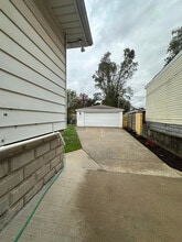 318 157th St in Calumet City, IL - Foto de edificio - Building Photo