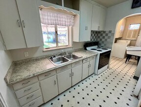 1385 Otis St in Lakewood, CO - Building Photo - Building Photo