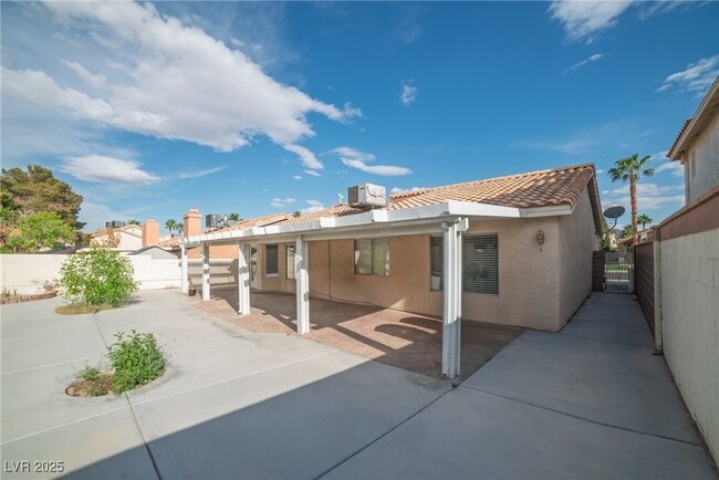 property at 933 Derringer Ln
