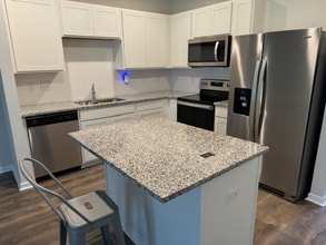 802 Dallas Dr in Columbia, TN - Foto de edificio - Building Photo