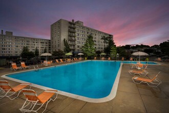 Top of the Hill Apartments in Temple Hills, MD - Building Photo - Building Photo