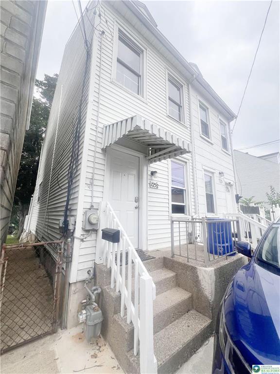 property at 725 Spruce St