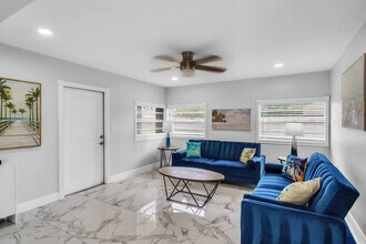 340 SE 3rd Ct in Deerfield Beach, FL - Building Photo - Building Photo