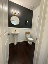 1842 Swan Dr in Charlotte, NC - Building Photo - Building Photo