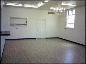 206 N Reynolds Rd in Bryant, AR - Building Photo - Building Photo