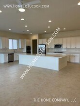 38628 S Running Roses Ln in Saddlebrooke, AZ - Building Photo - Building Photo