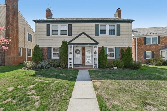 property at 21 Bayview Ct