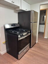 2260 N Summit Ave, Unit 109 in Milwaukee, WI - Building Photo - Building Photo