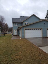 4786 Bald Eagle Ave in White Bear Lake, MN - Building Photo - Building Photo