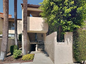 23401 Park Sorrento in Calabasas, CA - Building Photo - Building Photo