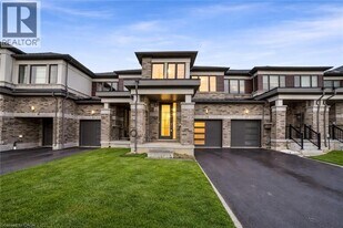 29 Blacklock St in Cambridge, ON - Building Photo