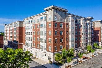 The Exchange Street Apartments in Malden, MA - Foto de edificio - Building Photo
